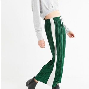 Urban Outfitter Silence + Noise Pleat Culotte Pant